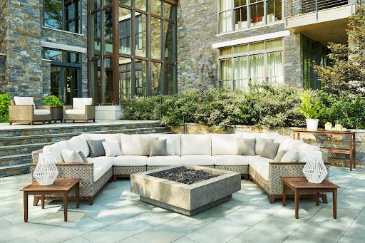 How to Pick the Right Outdoor Furniture for Your Home